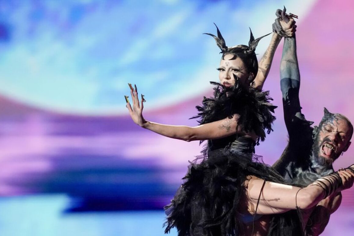 Eurovision 2024 – Τελικός: Με σταυρούς και σκόρδα στα χέρια το Twitter για την Ιρλανδία – «Ιησούς Χριστός νικά και όλα τα καλά σκορπά»
