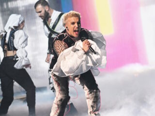 Eurovision 2024 – Τελικός: Ο Baby Lasagna το πήρε από τα αποδυτήρια! «Ταράκουλο με τον Κροάτη στο Twitter – «Πάθαμε τσότσο!»