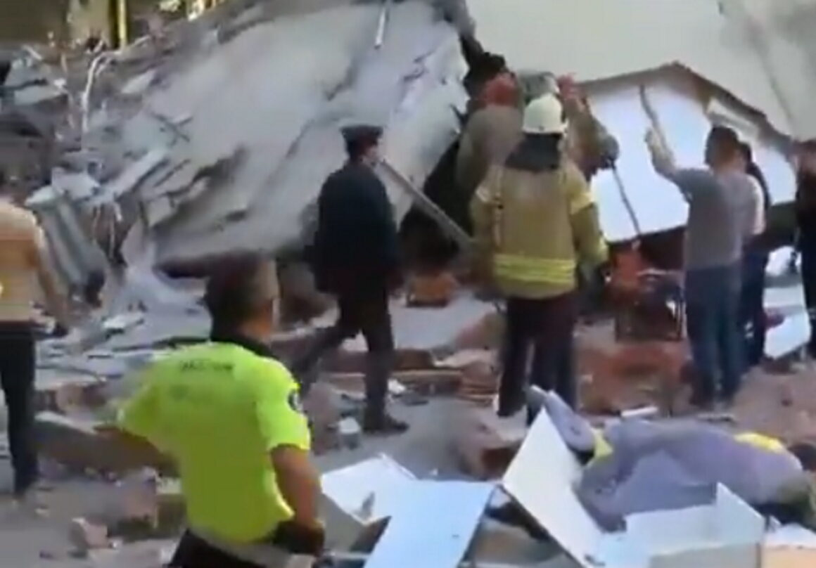Κωνσταντινούπολη: Κατέρρευσε 4ώροφο κτίριο – Ακούγονται φωνές από τα συντρίμμια